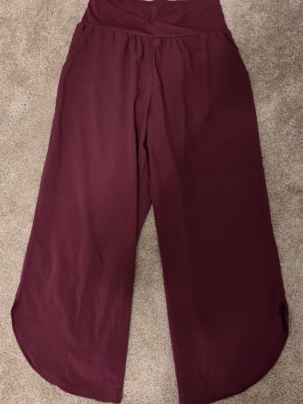 Halara Crossover High-Waisted Breezeful Wide-Leg Tulip Hem Pants Burgundy Small